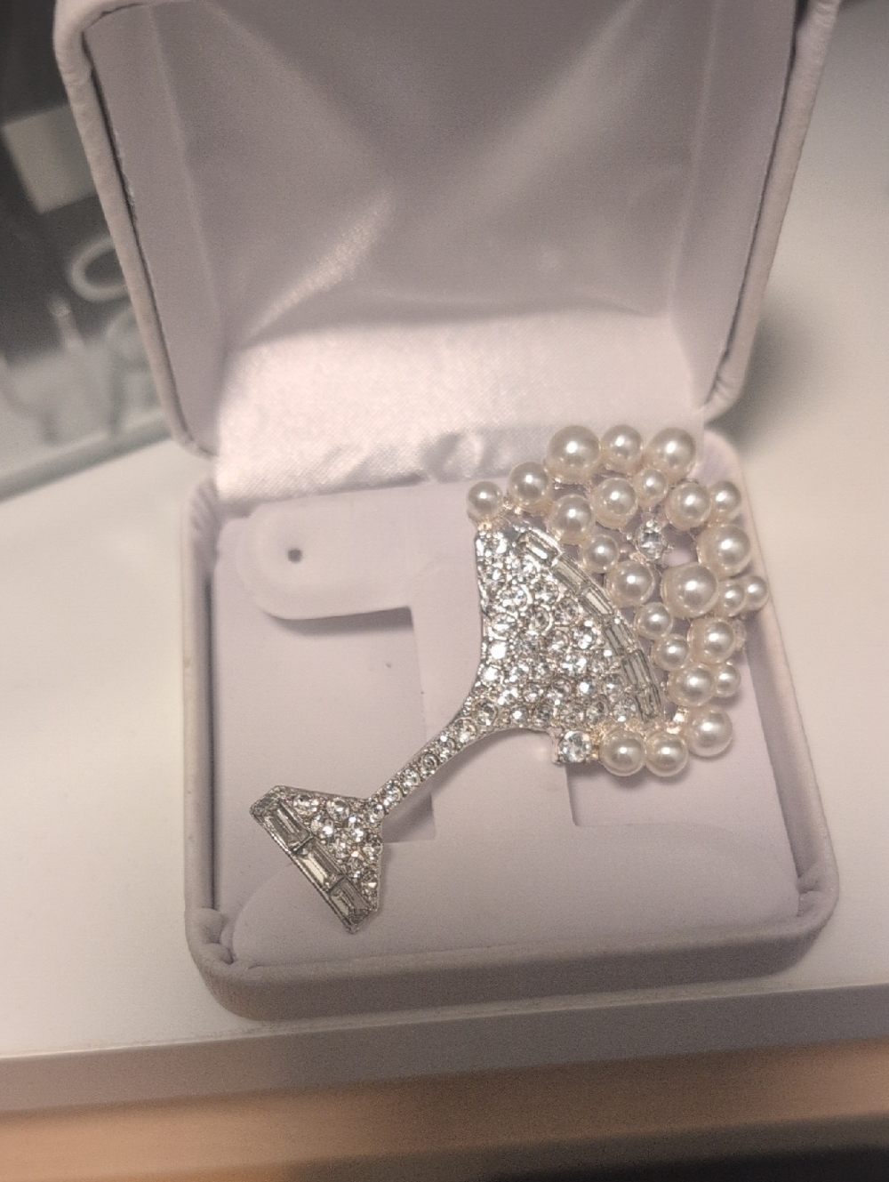 Elegant Pearl & Crystal Bouquet Brooch - Silver Tone